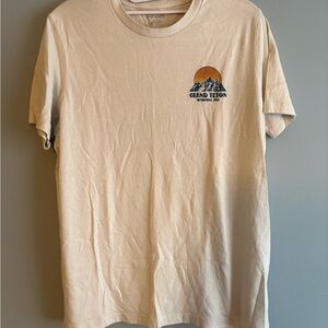 Old Navy Grand Teton Graphic Tee size S